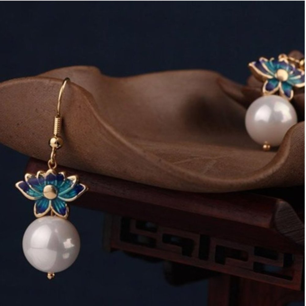 NEW Spiritual Lotus Flower Earrings - Picture 13 of 14